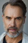 Актер, Продюсер Мюррэй Бартлетт