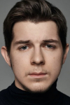 Актер Валерий Карпов
