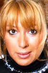 Актриса Алена Апина