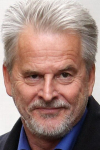 Актер, Продюсер Тревор Ив