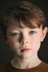 Актер Lennox Loughran