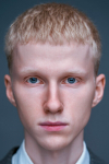 Актер Денис Хохрин