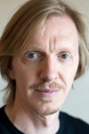 Продюсер, Сценарист, Режиссер, Актер Эндрю Адамсон