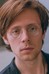 Актер Александр Мичков