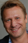 Актер дубляжа, Актер Олег Сушков