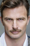 Актер Simon Grechi